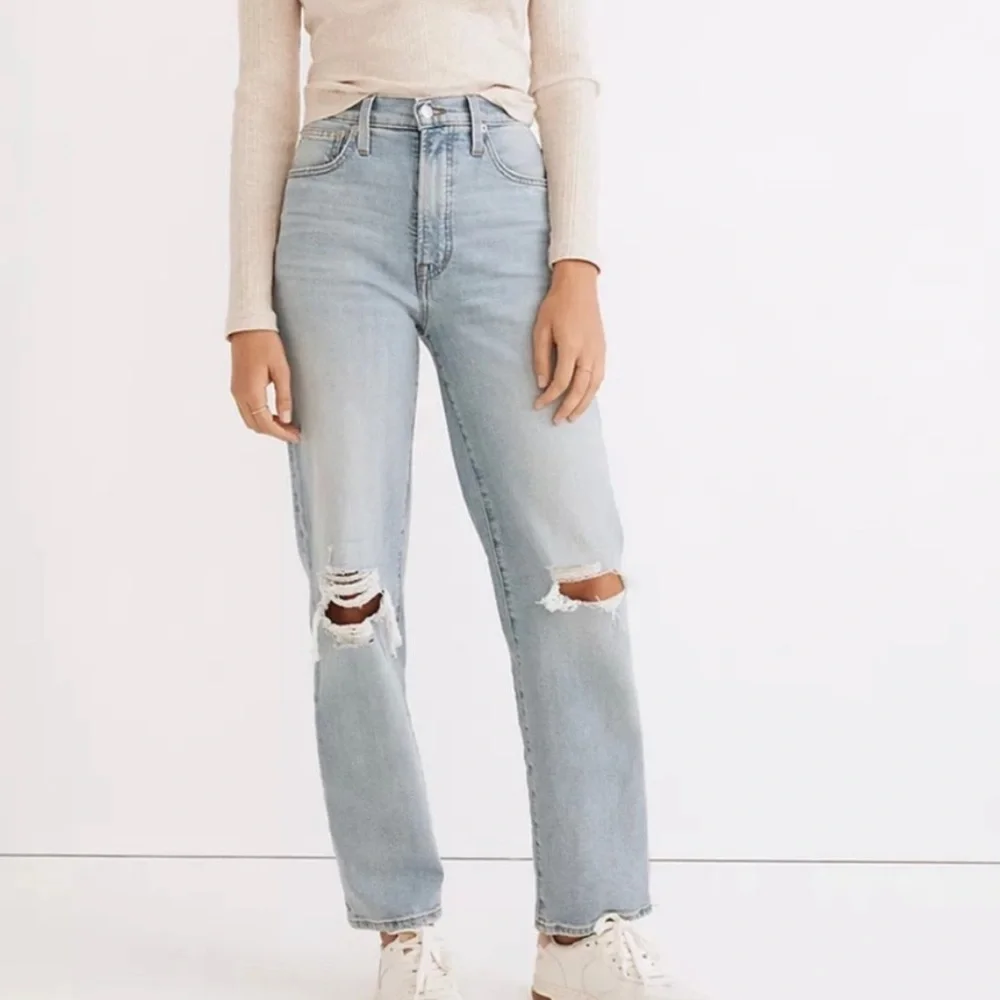 Madewell The Perfect Vintage Straight Jean in Danby Wash Knee Rip Edition - Picture 3 of 10